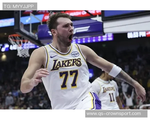 东契奇荣膺11月16日NBA最佳球员展现超凡实力与领导力 东契奇荣膺11月16日NBA最佳球员展现超凡实力与领导力