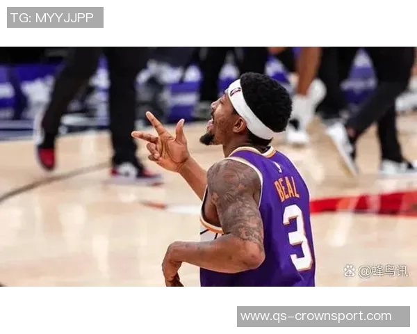 比尔首场比赛表现出色上半场完美命中率贡献12分2篮板正负值5