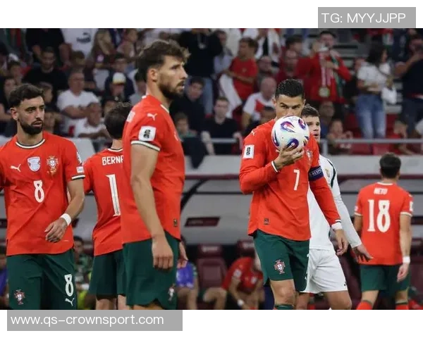 C罗社交媒体分享友谊赛精彩瞬间展现团队精神与奋斗决心