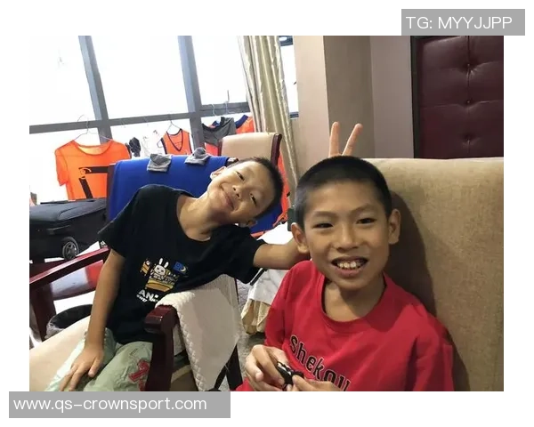 芬奇称赞迪林厄姆训练营表现出色强调其突分接球投篮任务