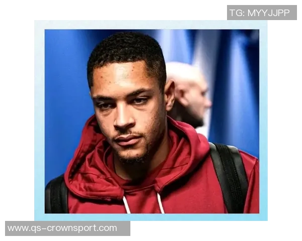 曼联寻求前锋补强但未必会追求巴萨旧将罗克 曼联寻求前锋补强但未必会追求巴萨旧将罗克